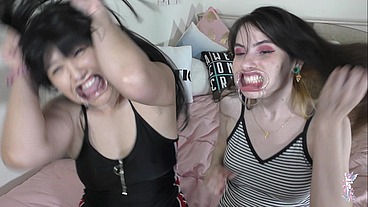Ziva Fey - Extreme Hollering Hooting Silly Faces with Ondrea Lee