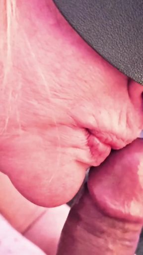 Bigsexydaddyd Receives Mind Blowing Head From Domkat