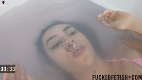 wmv Sara underwater tests without nose hook swimcap