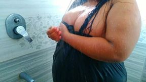 Saudi Muslim Big Tits & Big Ass Sexy 35yo Aunty with Neighbor 19yo Guy Softcor Fucking While Showering in Bathroom