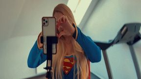 Super belly instead of Superwoman MOV
