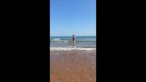 BAYWATCH REVIVAL: BEACH BABE EMERGES FROM THE OCEAN WITH A CUTE SKIP, CHEEKY GRIN & FLIRTY BLEP ;P
