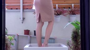Amazing Larisa And Helena - Clean Ours Feet - Full - Polish Language And Russian Language