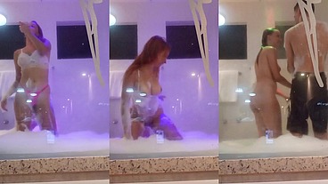 Cheia de tesão fui fuder com o dotado na hidro no motel pt 1