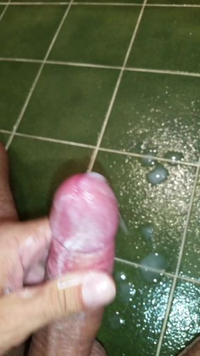 Horny guy spurts huge cumshot