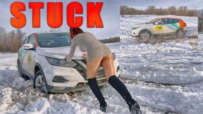 IRINA HARDLY STUCK IN THE SNOW NISSAN QASHQAI 1080 full video 21 min
