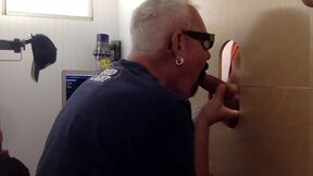 ”Sucking Off Construction Daddy”