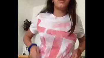 Novinha Se Masturbando na Live do Periscope.