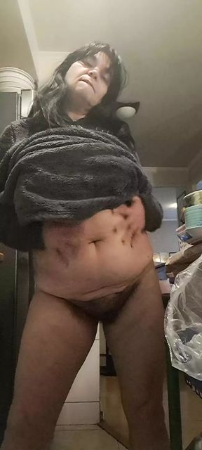 milf in the kitchen between touching my hot pussy and cooking