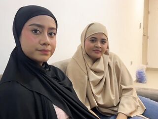 My stepbrother's visit ends with silly Muslim sweethearts giving blowjobs