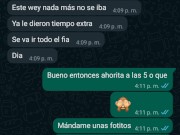CON LA VENDEDORA DE CARNITAS LE MANDO WHATSAPP Y COJEMOS