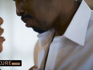 Kira and Isiah: In search of fresh horizons