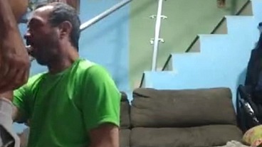 O cara queria uma mamada, mas não resistiu minha bunda e meteu gostoso
