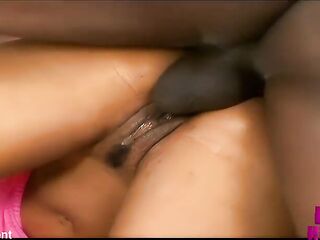 Big butt black MILF Sunshine enjoys a His BBC