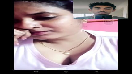 SHOWING VIDEO CALL  APSANA KHAN