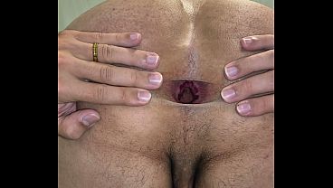 Mostrando cuzinho arrombado 4