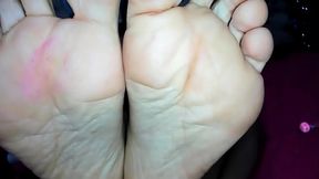 pies y leche en el cachetero rosa