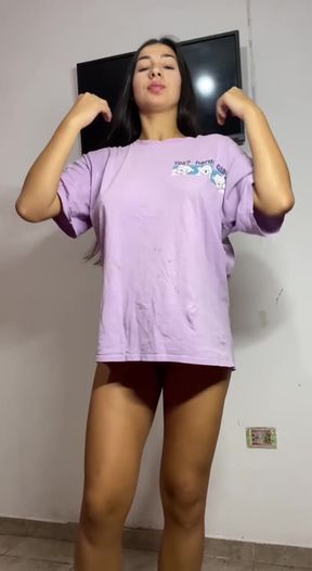 Athletic blonde pro takes matters into her own hands in a solo session