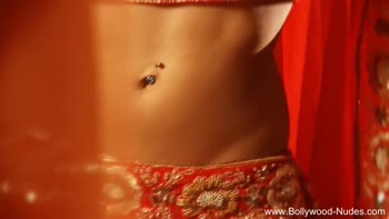 Bollywood Seduction: Exotic Indian Milf Striptease