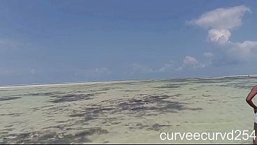 masturbating and flashing my dick on a public beach