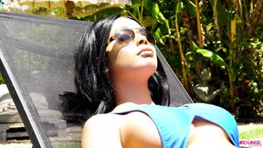 ArchAngelVids - Aaliyah Hadid gets serviced poolside