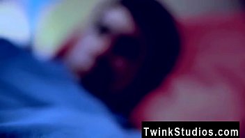 Naked men He calls a pal for help but there&iuml_&iquest_&frac12_'_s no