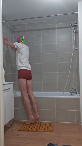 I'm cleaning my bathtub (episode 1)