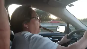 Flashing mom in public shows off big natural tits while driving