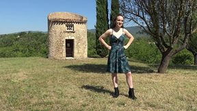 a 18ans, amandine goute a sa toute premiere sodomie... en plein gang-bang !