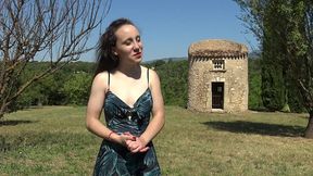 a 18ans, amandine goute a sa toute premiere sodomie... en plein gang-bang !