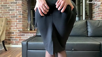 Playful Secretary FeralBerryy seduced her boss (FULL VIDEO)