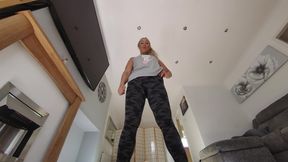 Beth Bennett - Facesitting Panty Stuffing