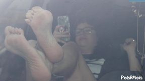 Tuffie Feet on the Dash through the Glass
