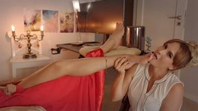 Weronika Worship Feet Of Stella On Desk - Full