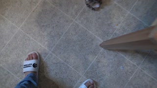 This cleaning lady is SHOCKED !!! I take out my big cock for my turkish maid.