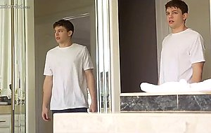I saw my roommate nude in the bathroom playing with her pussy and she seduced me into fucking her