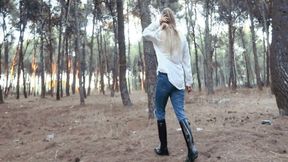 Walk in the forest in Hunter boots MP4(1280x720)FHD