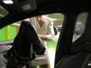 Pompino con sborrata nel parcheggio pubblico - moglie Troia