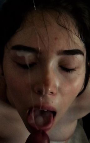 Amateur teen swallows homemade cum