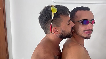 O maloka queria me dar e acabou me comendo - IKARUS