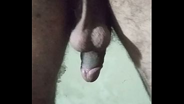 VELHO FORTE SAFADO MOSTRANDO CU APERTADO