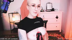 I can play with my dildos all day long