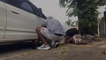PRECISEI DE AJUDA PRA TROCAR O PNEU DO CARRO E OLHA O QUE ACONTECEU