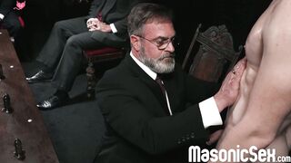 Stud apprentice dicked down by his masters during atonement