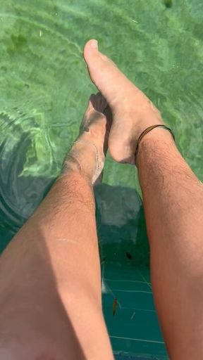 Close-up of my Wet Toes 🤤