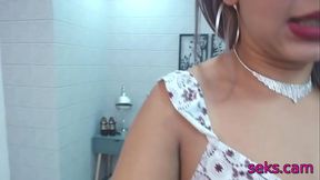 Shy low-profile girl strips down and reveals her dirty side as she plays