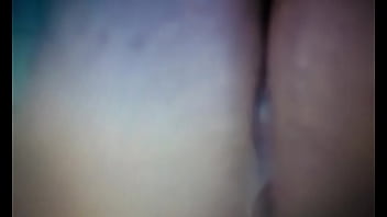 casadinho distraido escovando os dentes apos a foda kkk