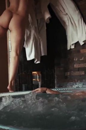 Beautiful Horny MILF Fucked by Stranger in Jacuzzi Vintage Aamateur