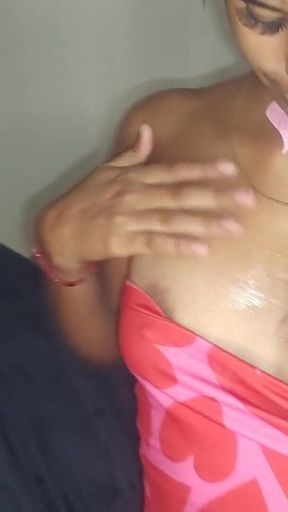 Self Grease up 2 Chicas Titty Time