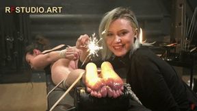 Home Girl's Feet on Fire - Astrid’s Hot Kisses and Intense Heat Play (FULL HD MP4)